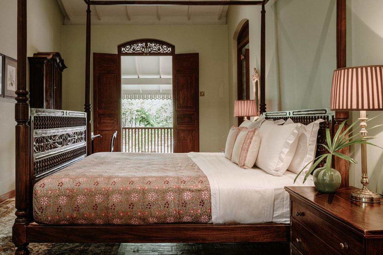 Maniumpathy Hotel Colombo Extérieur photo